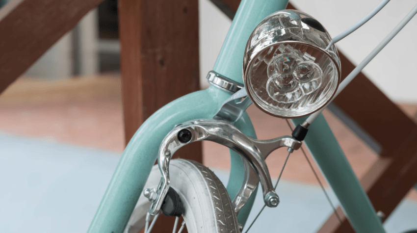 фонарь велосипеда