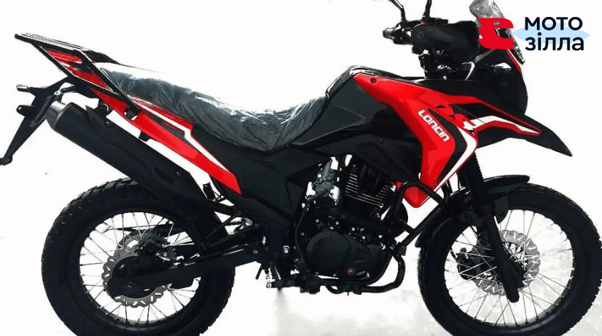 Мотоцикл Loncin красный с черным на титанах